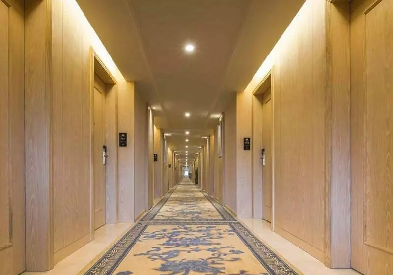 Vienna Hotel Shenzhen Huaqiang North