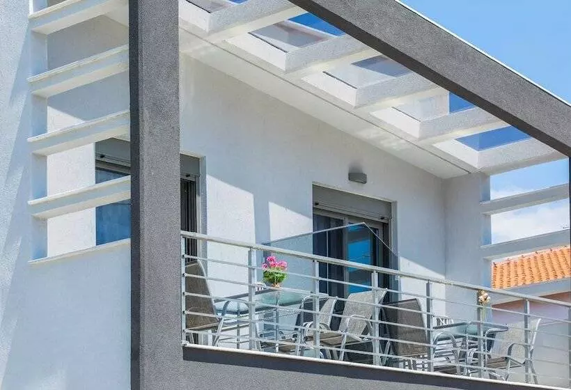 Nymphes Deluxe Accommodation