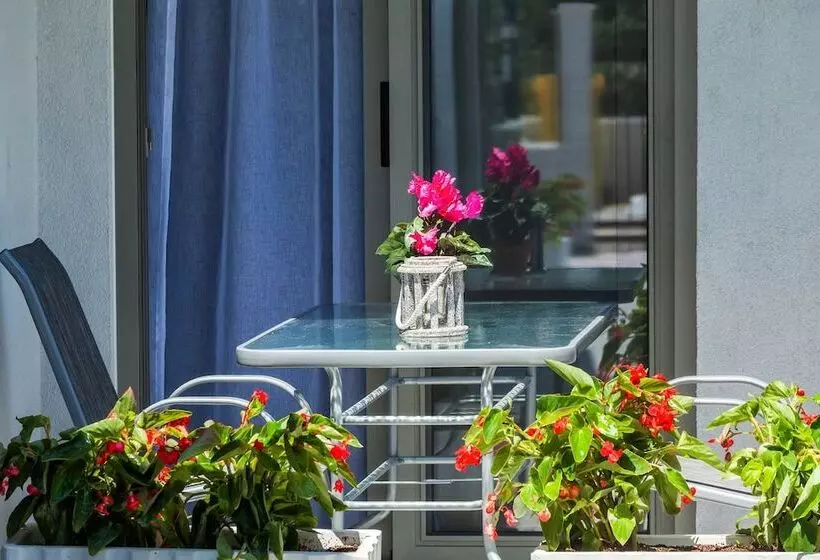 Nymphes Deluxe Accommodation