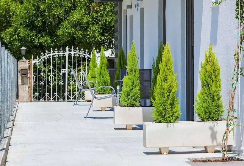 Nymphes Deluxe Accommodation