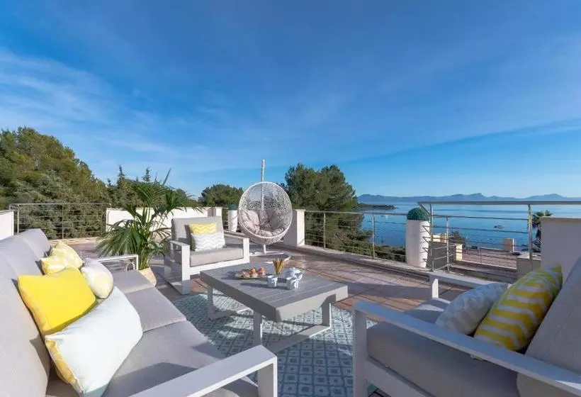 Villa Alcanada Lighthouse