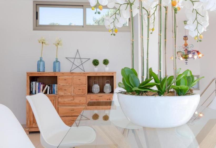 Villa Alcanada Lighthouse