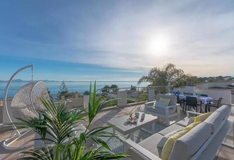 Villa Alcanada Lighthouse