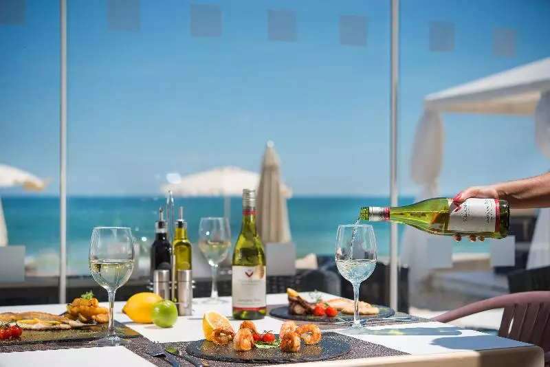 هتل Effect Algara Beach Resort   Ultra All Inclusive And Free Parking