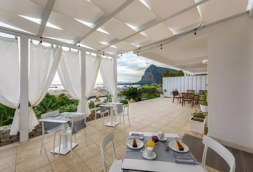 هتل Albergo Auralba