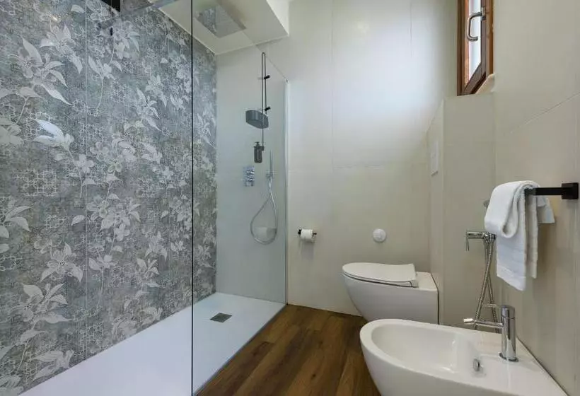 هتل Albergo Auralba