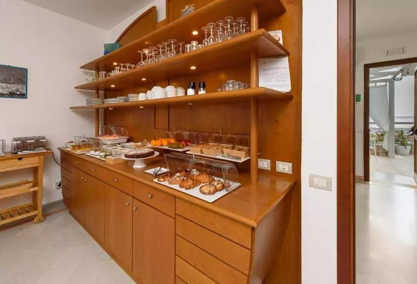هتل Albergo Auralba