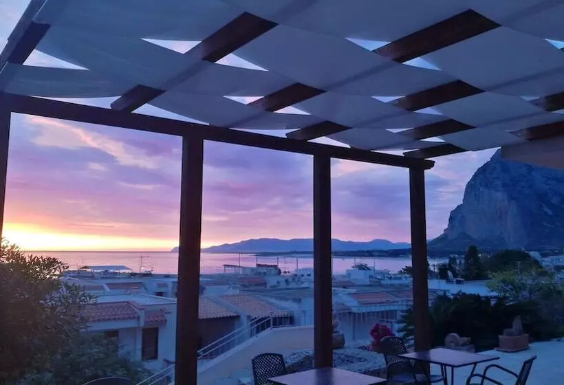 هتل Albergo Auralba