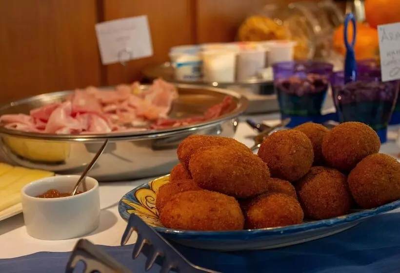 هتل Albergo Auralba