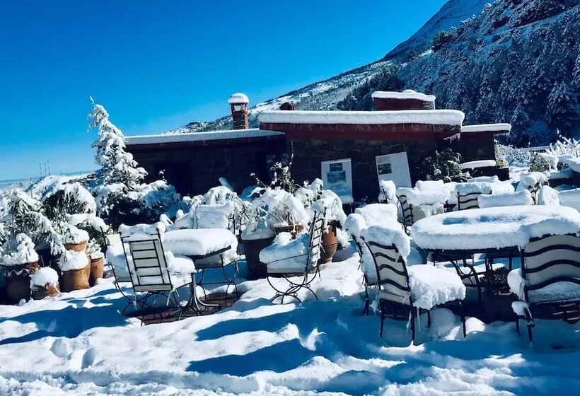 Hotelli Aurocher Ourika Oukaimeden