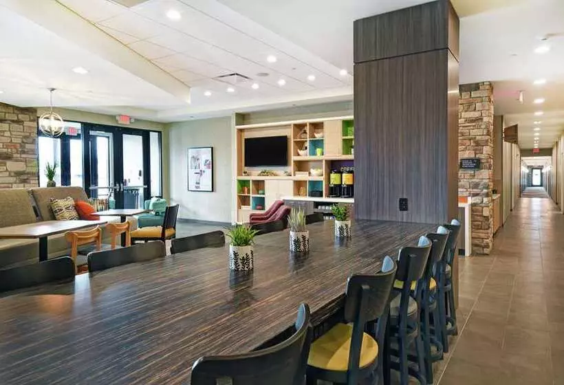 هتل Home2 Suites By Hilton Beloit