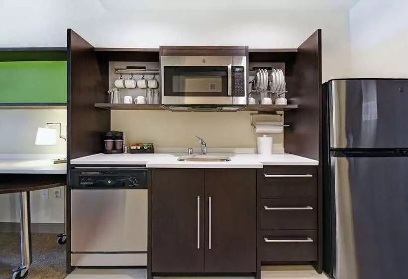 هتل Home2 Suites By Hilton Beloit