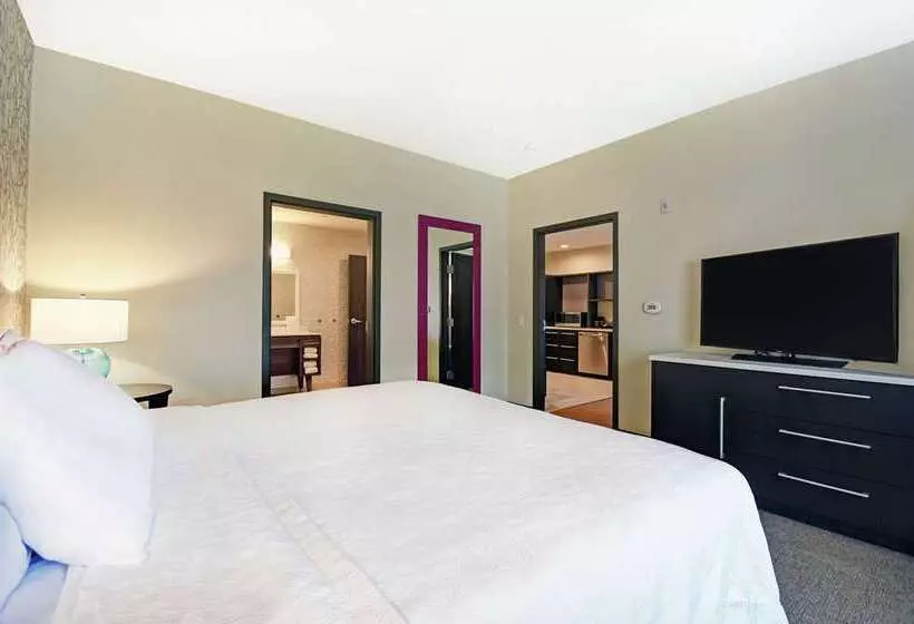 هتل Home2 Suites By Hilton Beloit