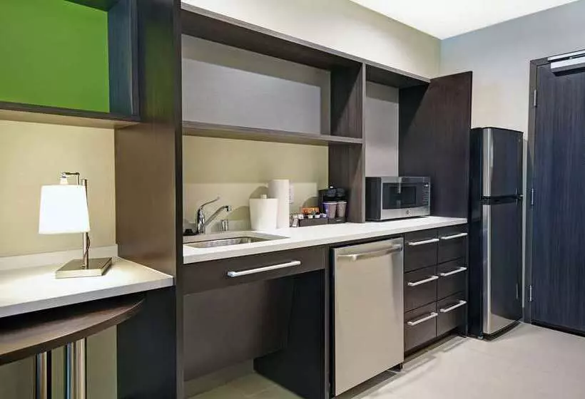 هتل Home2 Suites By Hilton Beloit