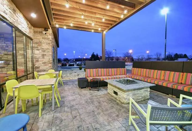 هتل Home2 Suites By Hilton Beloit