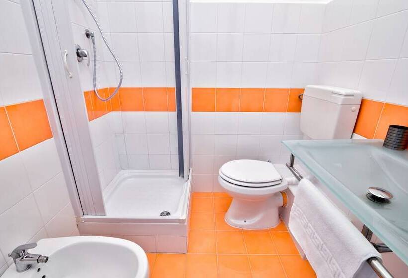 酒店 Maqueda Central Suites