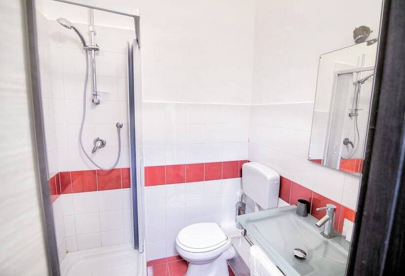 酒店 Maqueda Central Suites