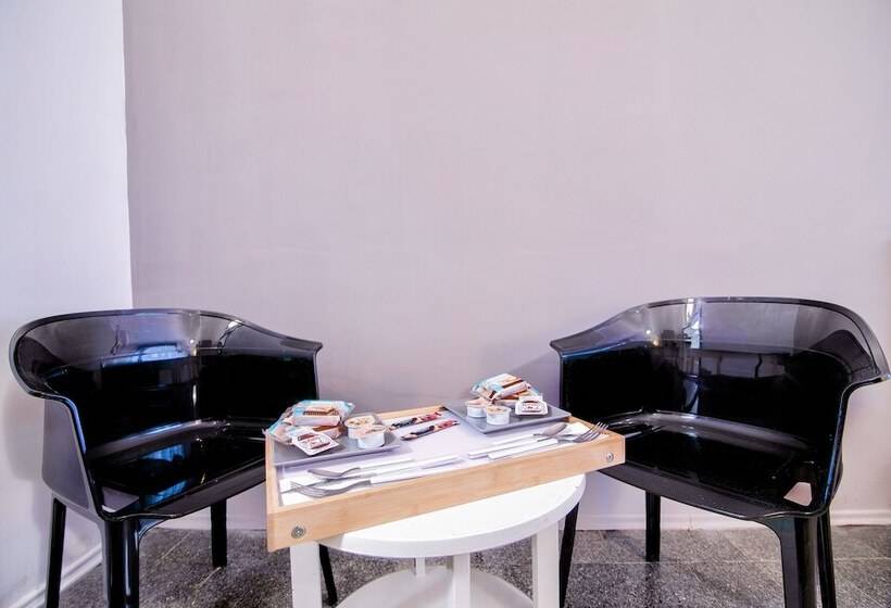 酒店 Maqueda Central Suites