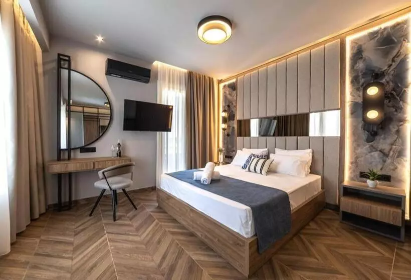 Hotelli Mythic Summer