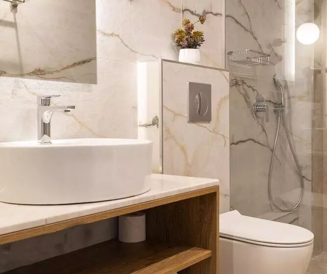 Hotelli Mythic Summer