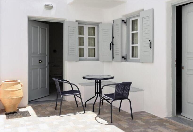 فندق Porto Naoussa