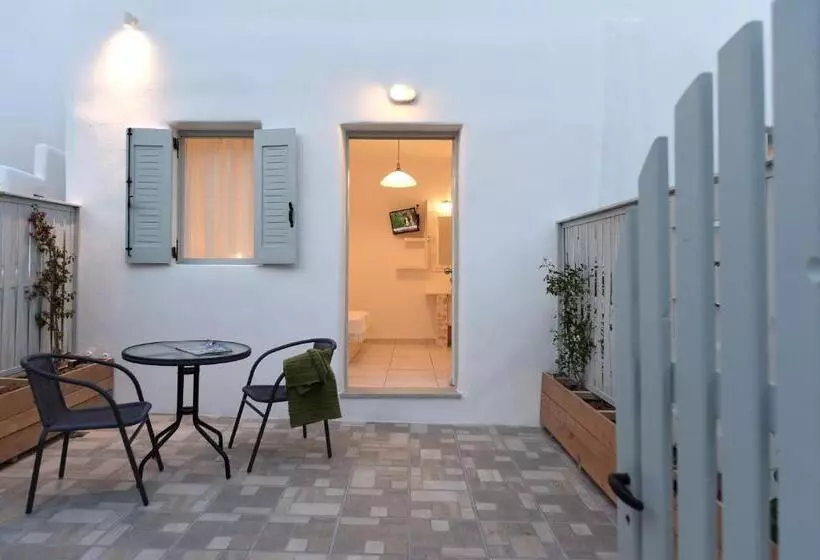 ホテル Porto Naoussa