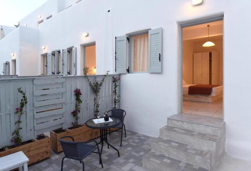 فندق Porto Naoussa