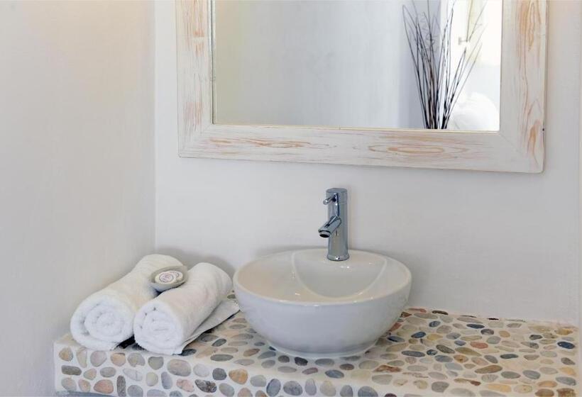 فندق Porto Naoussa