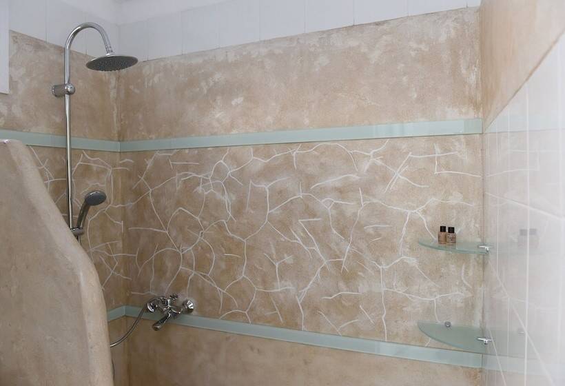 فندق Porto Naoussa