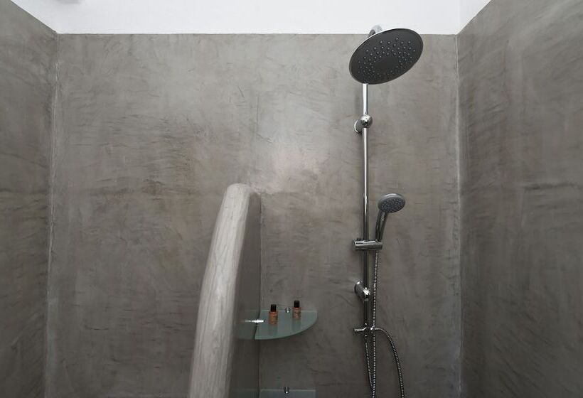 فندق Porto Naoussa