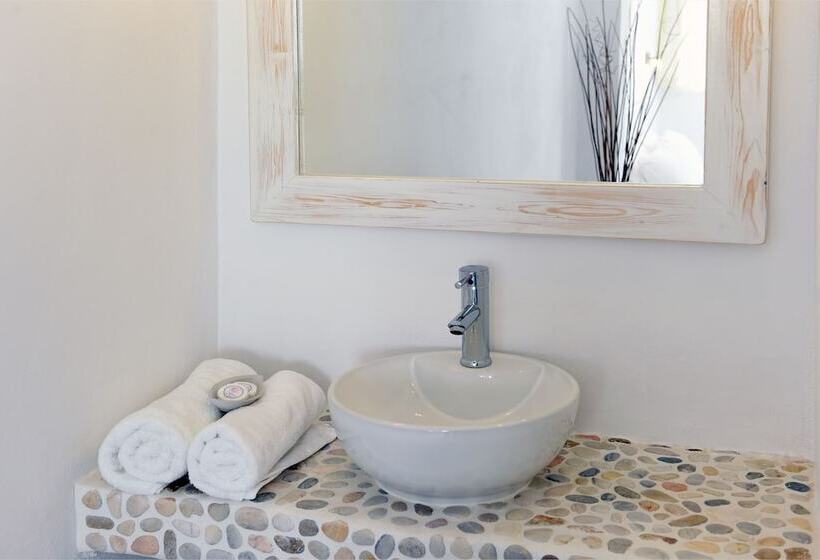 فندق Porto Naoussa