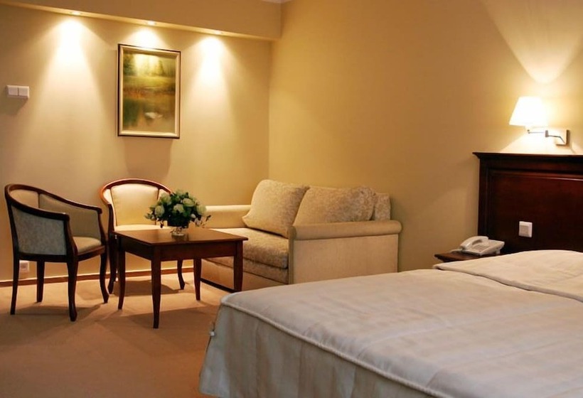 هتل Prezydencki 3 Star