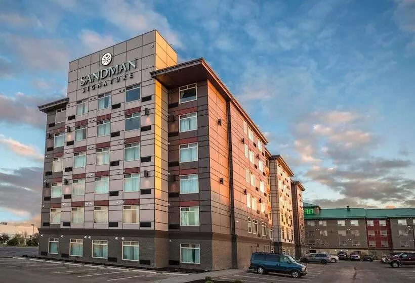 Hotelli Sandman Signature Calgary Airport