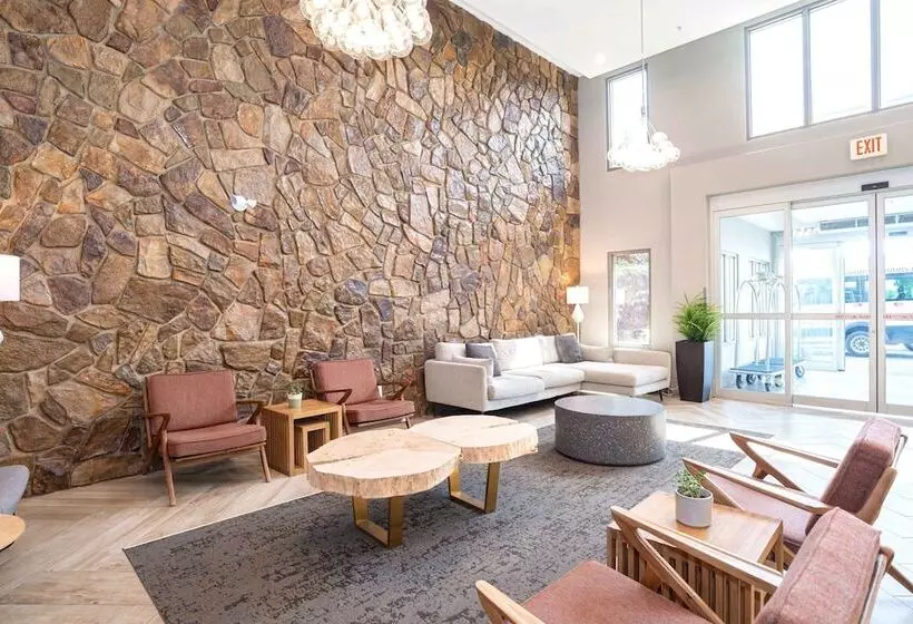 Hotelli Sandman Signature Calgary Airport