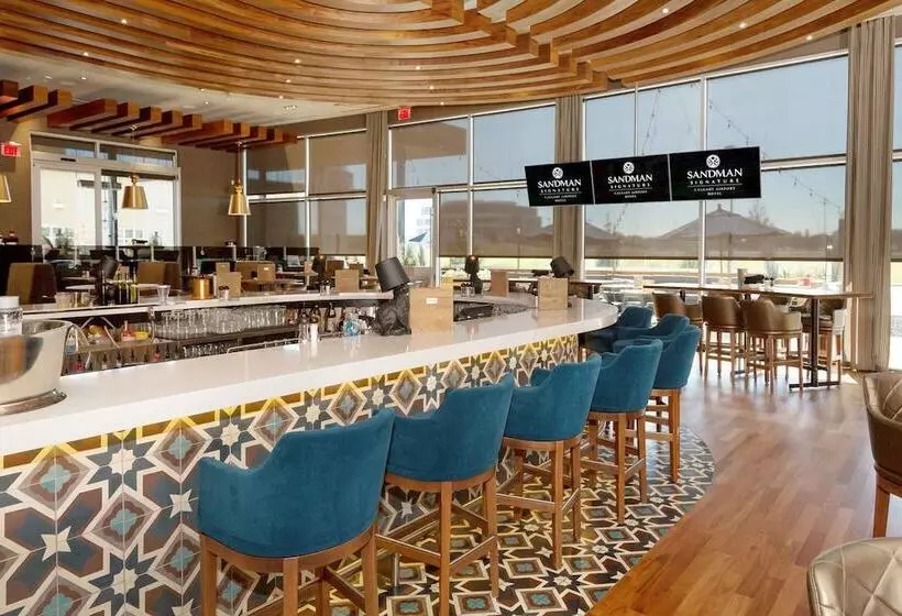 Hotelli Sandman Signature Calgary Airport