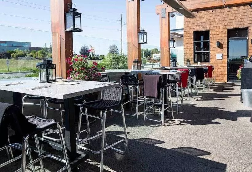 Hotelli Sandman Signature Calgary Airport