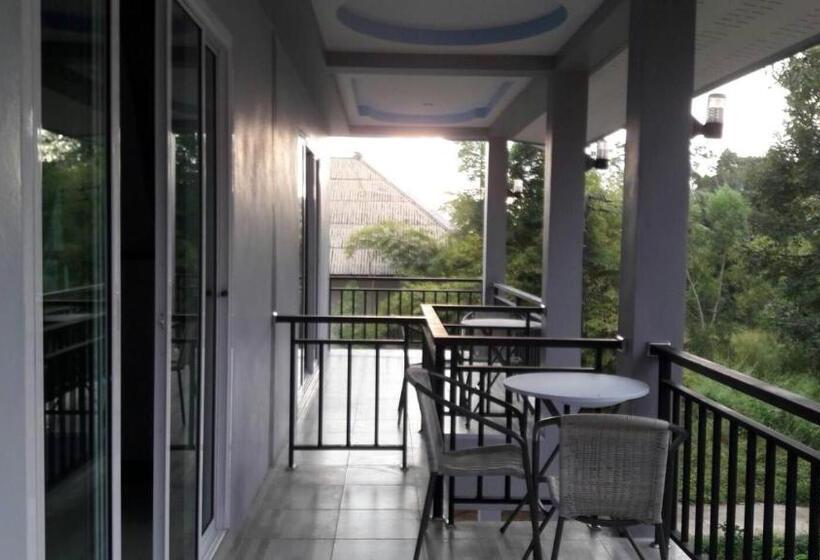 فندق Tamarind Lanta Resort