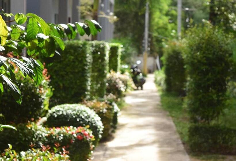 فندق Tamarind Lanta Resort