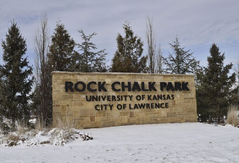 فندق Tru By Hilton Lawrence