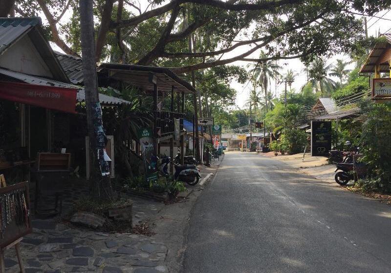 Lonely Beach Pool Resort