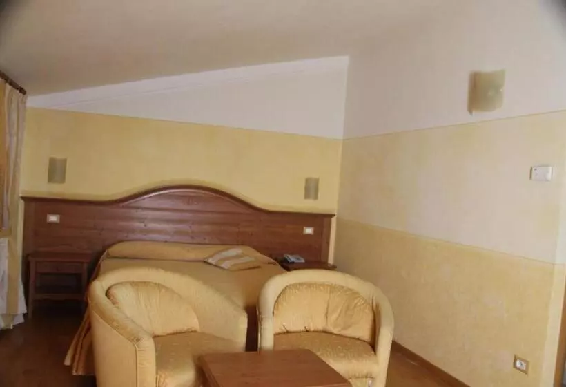 ホテル Albergo Sole