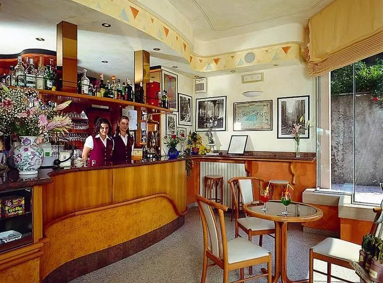 ホテル Albergo Sole