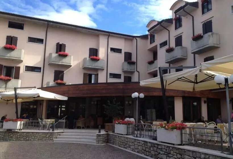 ホテル Albergo Sole