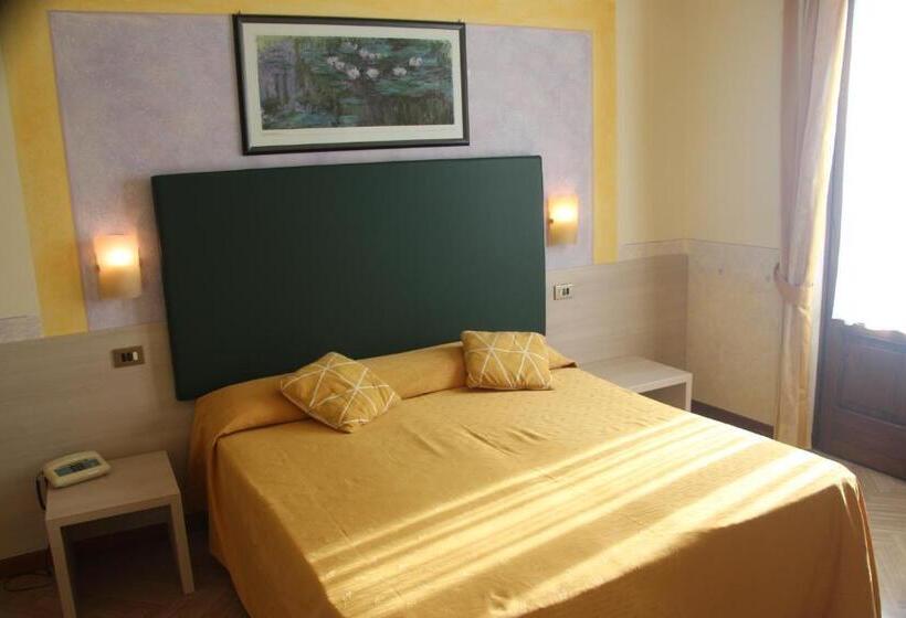 ホテル Albergo Sole