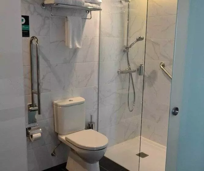 هتل Alda Estacion Ourense