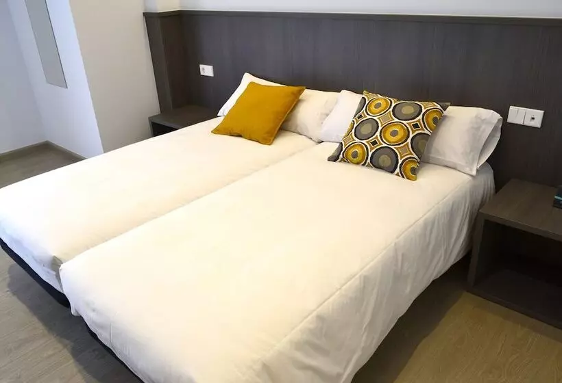 هتل Alda Estacion Ourense