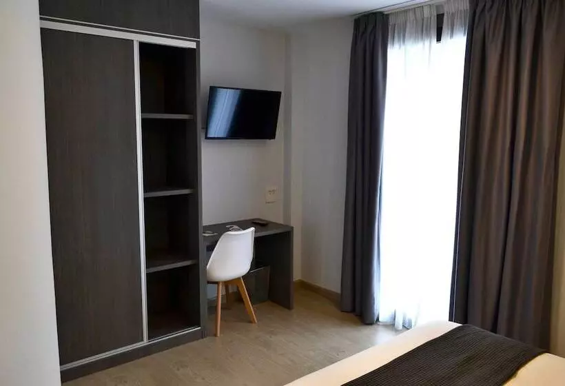 هتل Alda Estacion Ourense