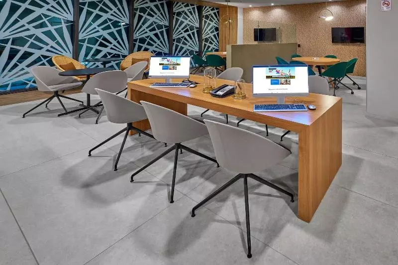 ホテル City Express Plus By Marriott Merida