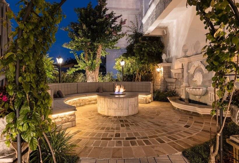 Отель Colline De France