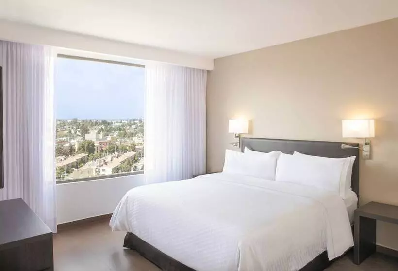 ホテル Fiesta Inn Express Puebla Explanada